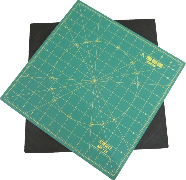 oLiE & EviE Rotating Olfa Mat